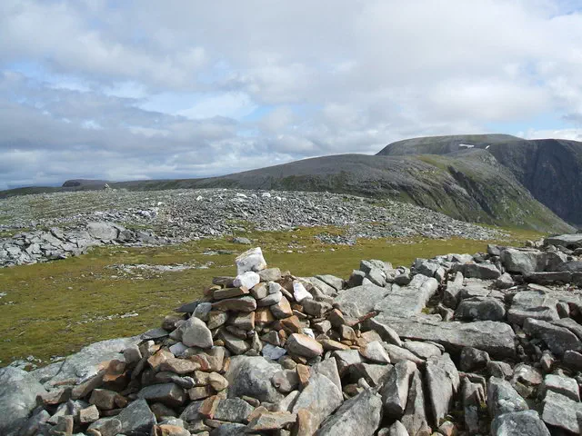 Eididh nan Clach Geala - Highland